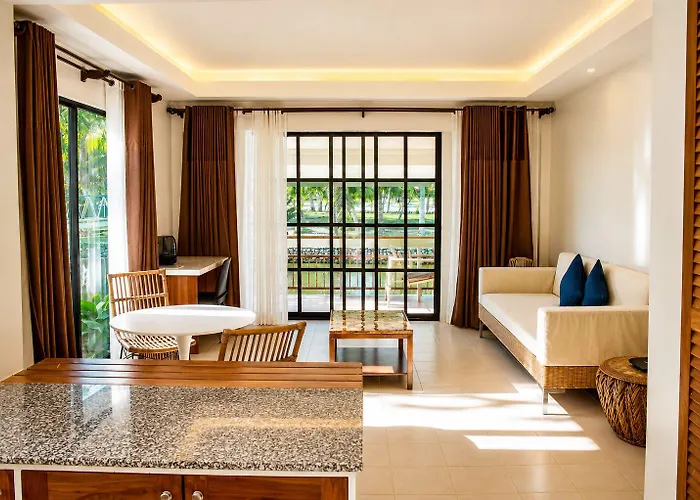 Golden Sands Destination Курортный комплекс 3*